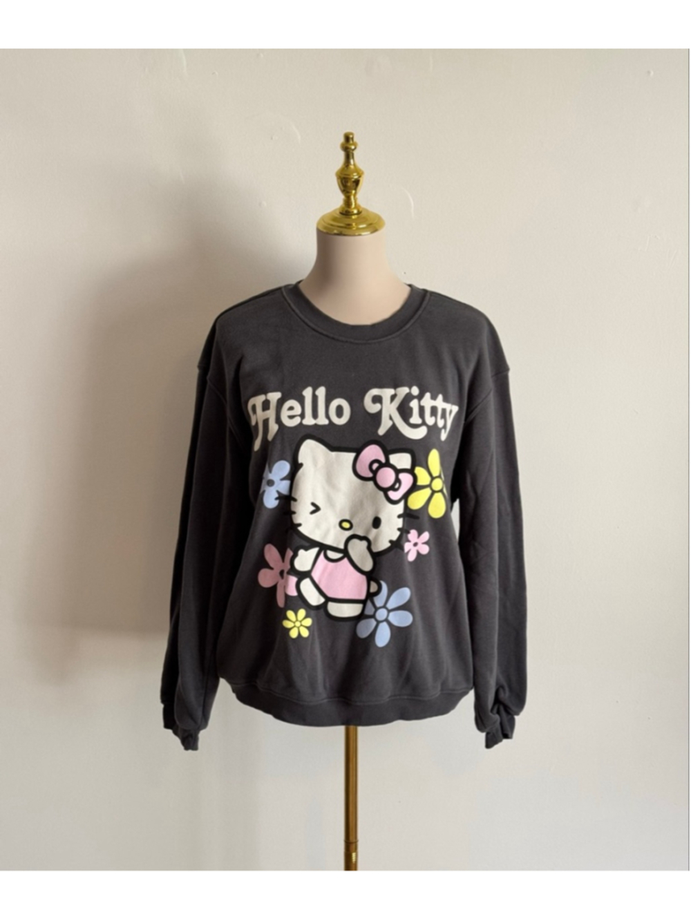 Women's Hello Kitty by Sanrio Charcoal Sweatshirt XL